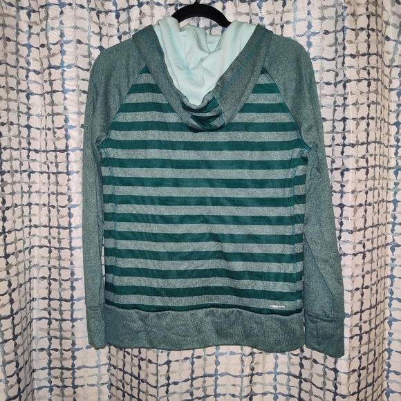 Women's size medium Adidas hoodie - Picture 3 of 4